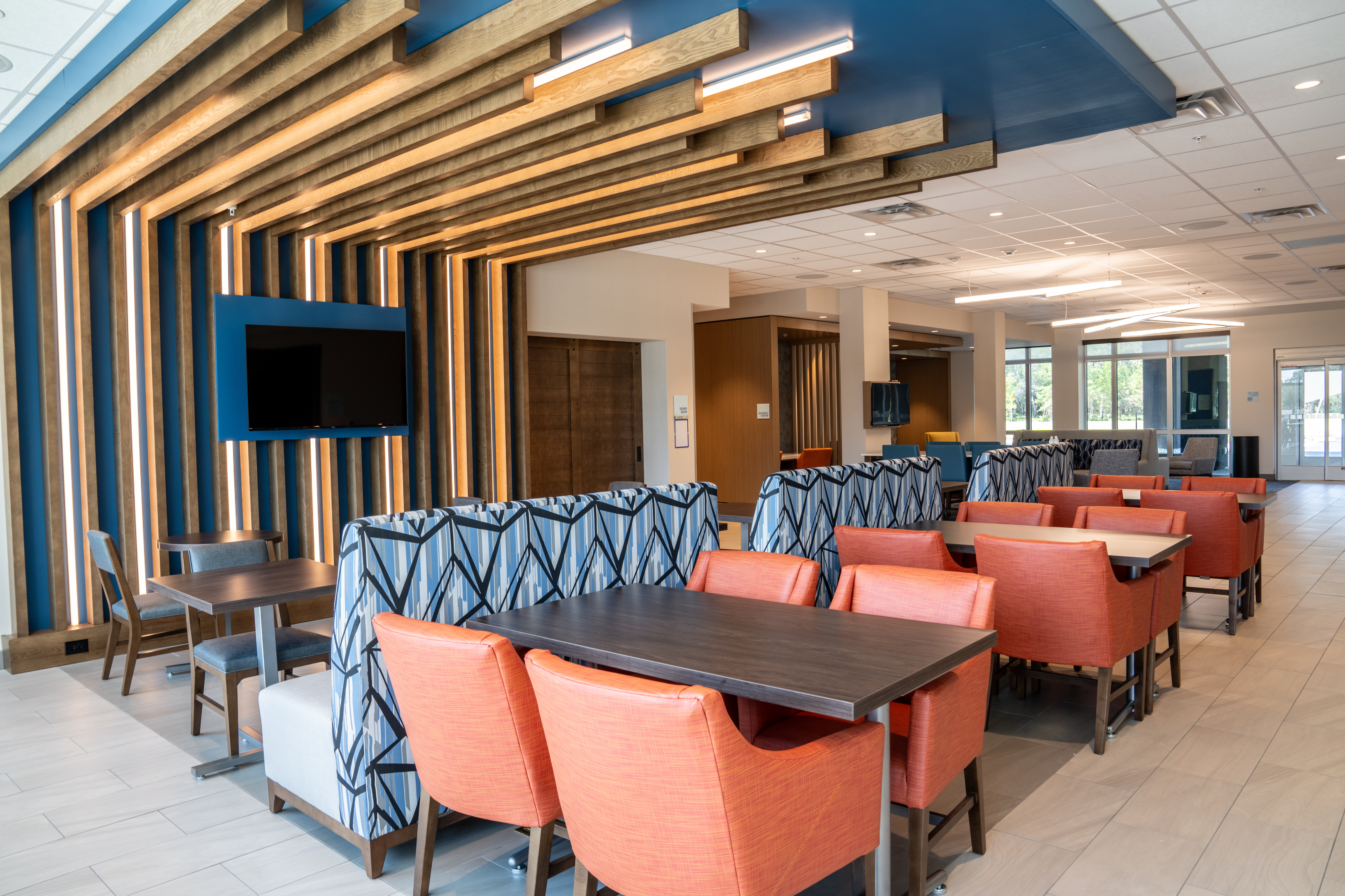 Holiday Inn Express & Suites Fort Walton Beach - Eglin Area, an IHG Hotel 44/50