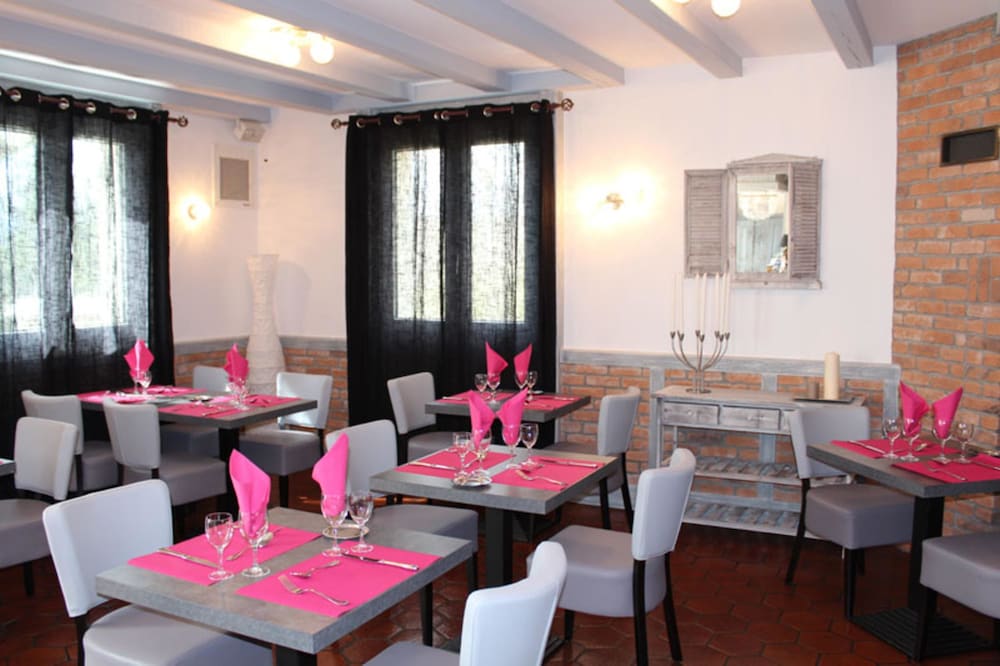 RELAIS DU SILENCE AUBERGE DE LA TOMETTE 46/57