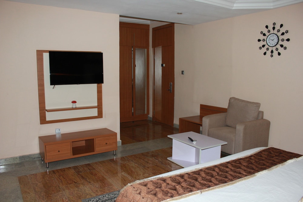 Grand Cubana Hotels 20/45