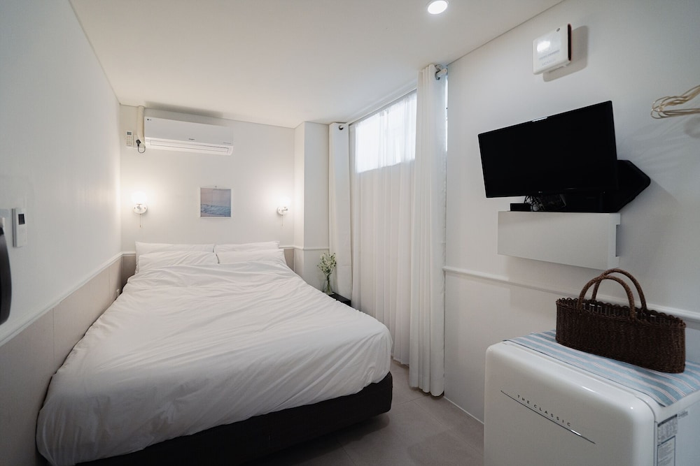STANDARD, DOUBLE BED