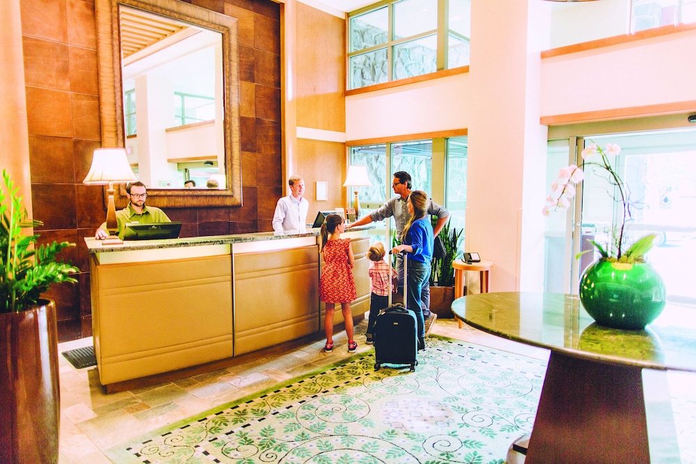 Pan Pacific Whistler Village Centre 8/59