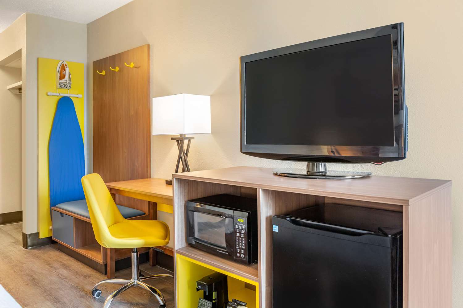 Days Inn Suites By Wyndham Rocky Mount Golden East 46/56