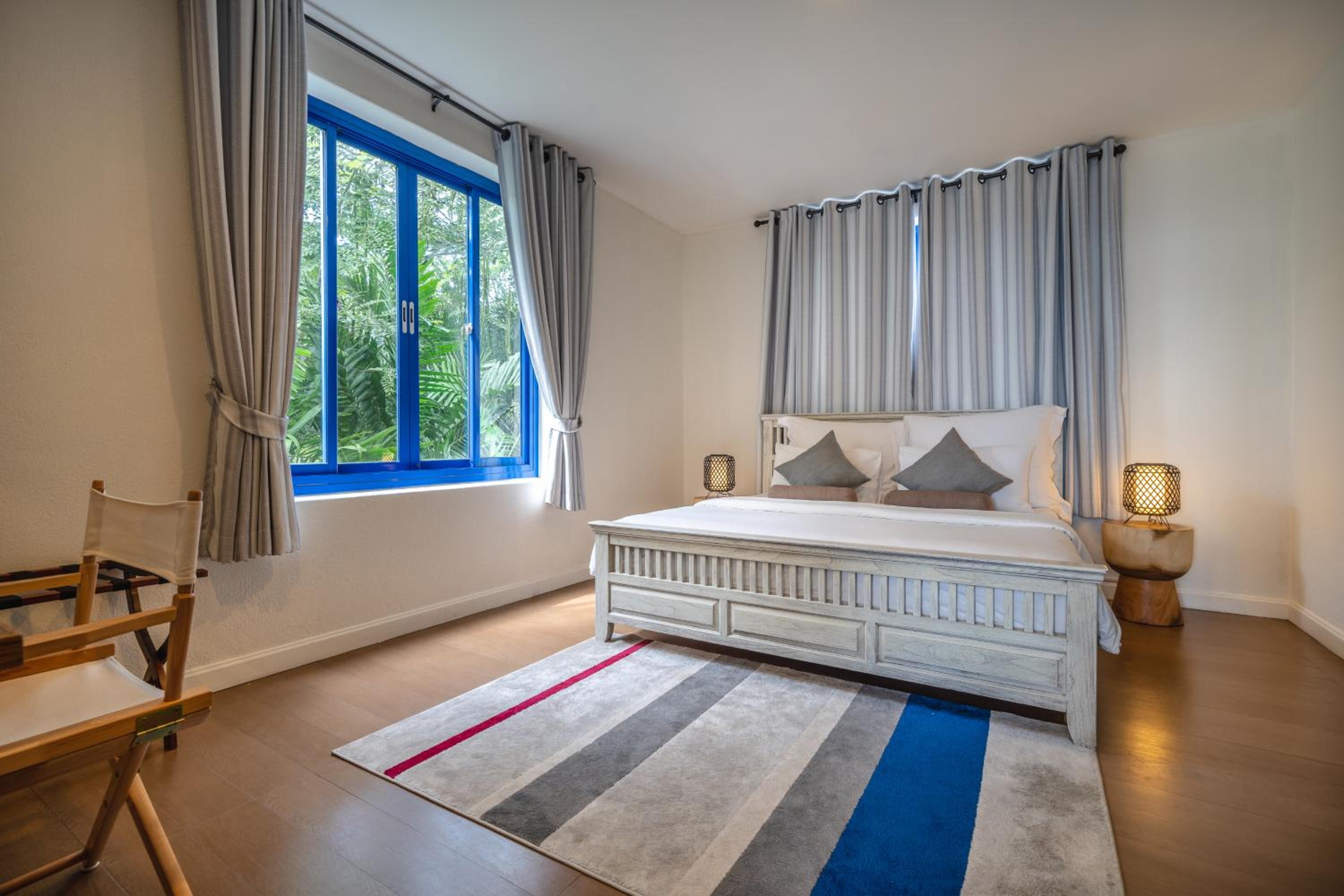 4 Bedrooms, Pool, Villa, 4 Double Beds, Beach Front