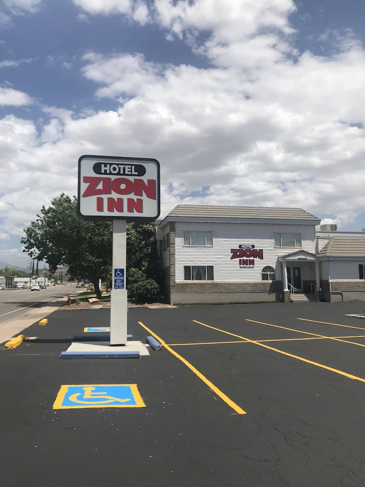 Ramada by Wyndham La Verkin Zion National Park 50/58