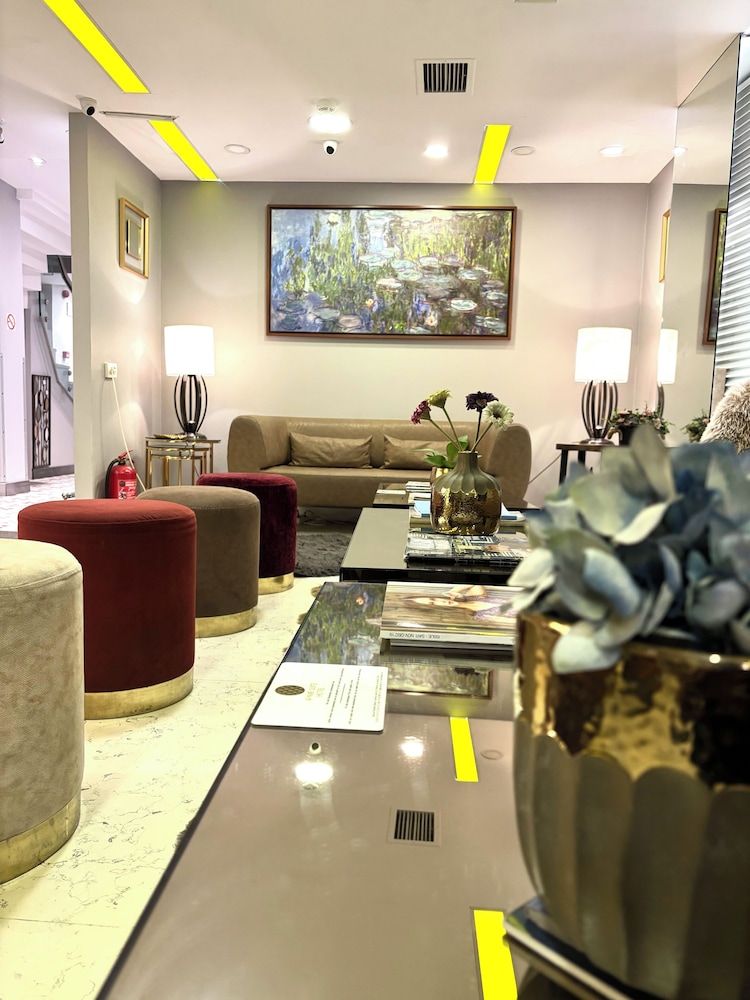 Wame Suite Hotel 65/85