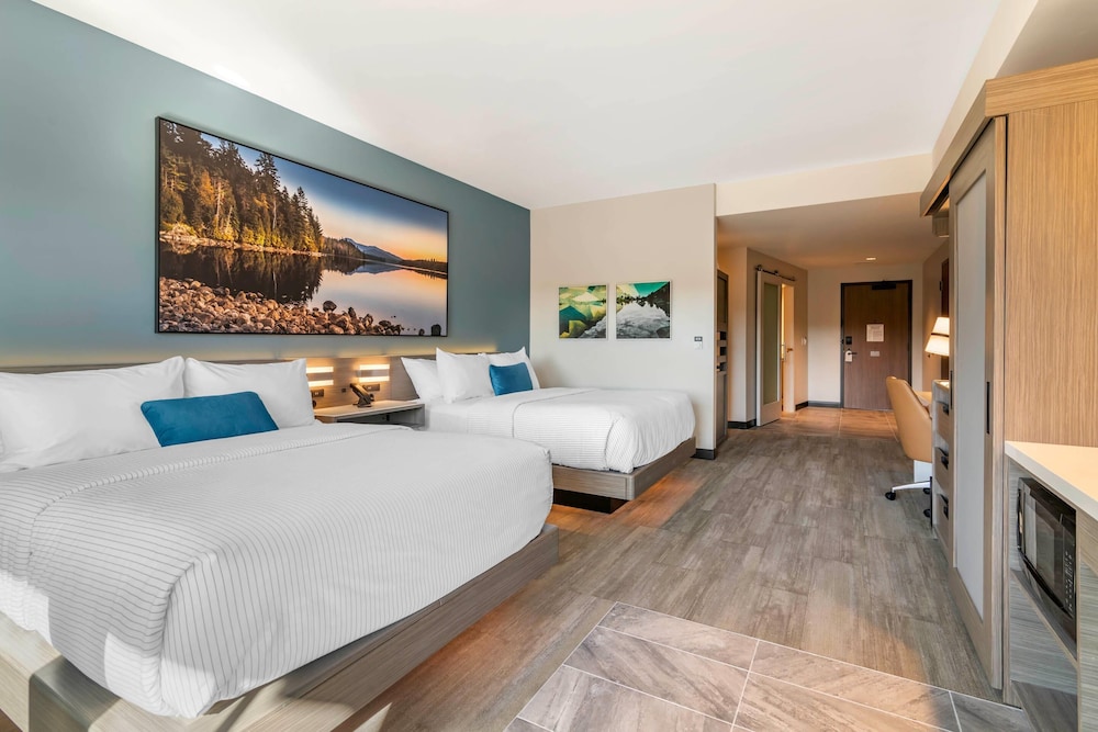 Upgrade, 2 Queen Beds, Accessible