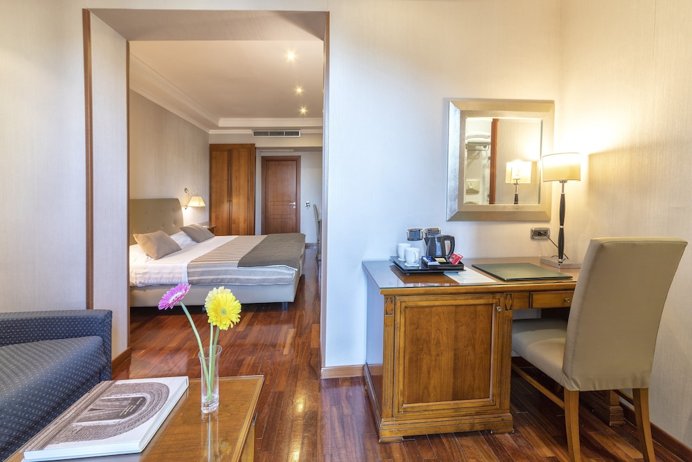 Hotel Palazzo Turchini 68/77