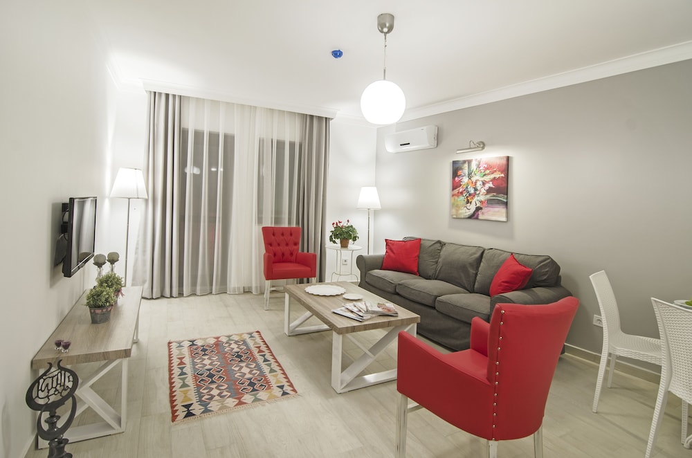 Rodina Suites 30/50