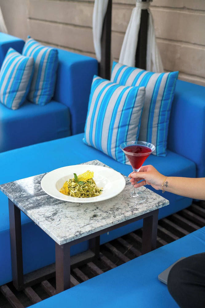 Rhythm Gurugram - Hotel & Suites 34/50