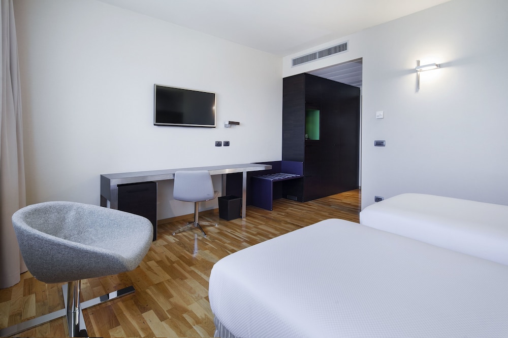 AC Hotel by Marriott Milan Sesto 11/63