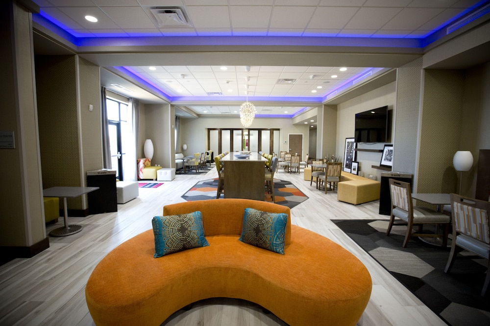 Hampton Inn Blue Ash Cincinnati Oh 29/35