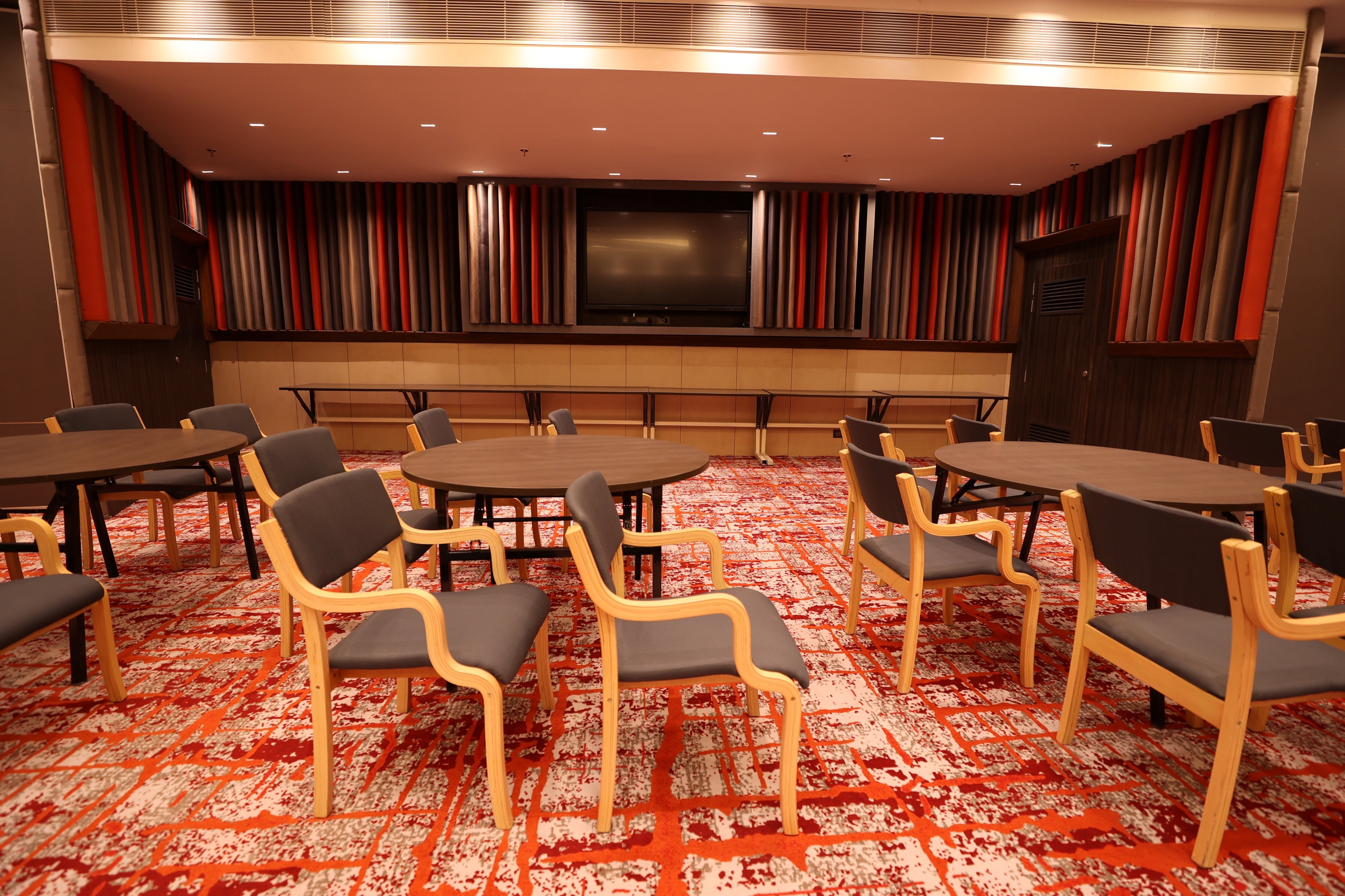 Holiday Inn Express and Suites Jaipur Gopalpura 30/43