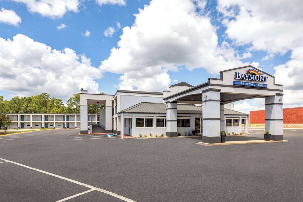 Baymont by Wyndham Dothan 38/48