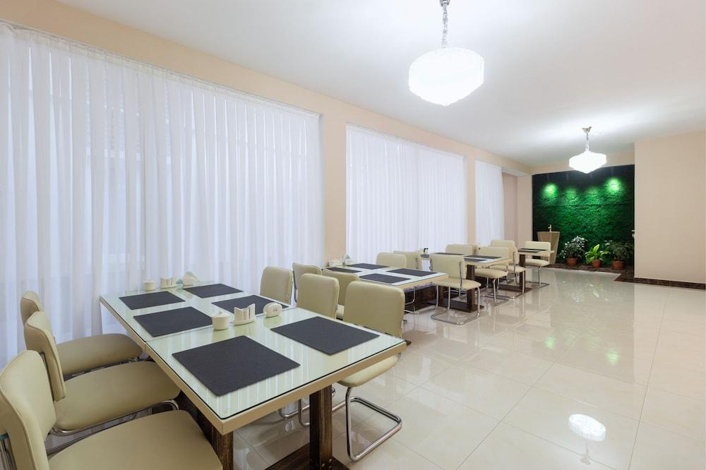 Musafir Hotel 9/13