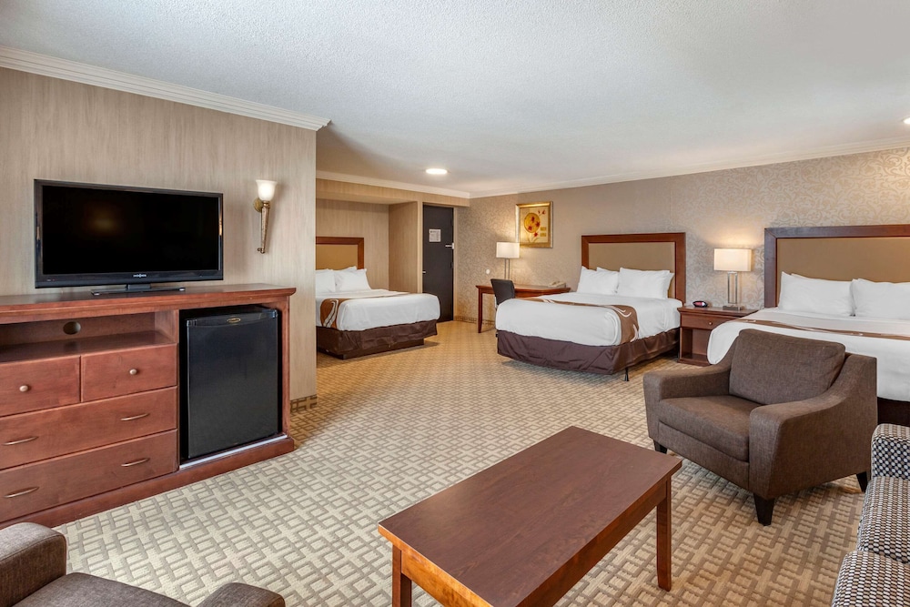 Quality Inn & Conference Centre Midland 41/54