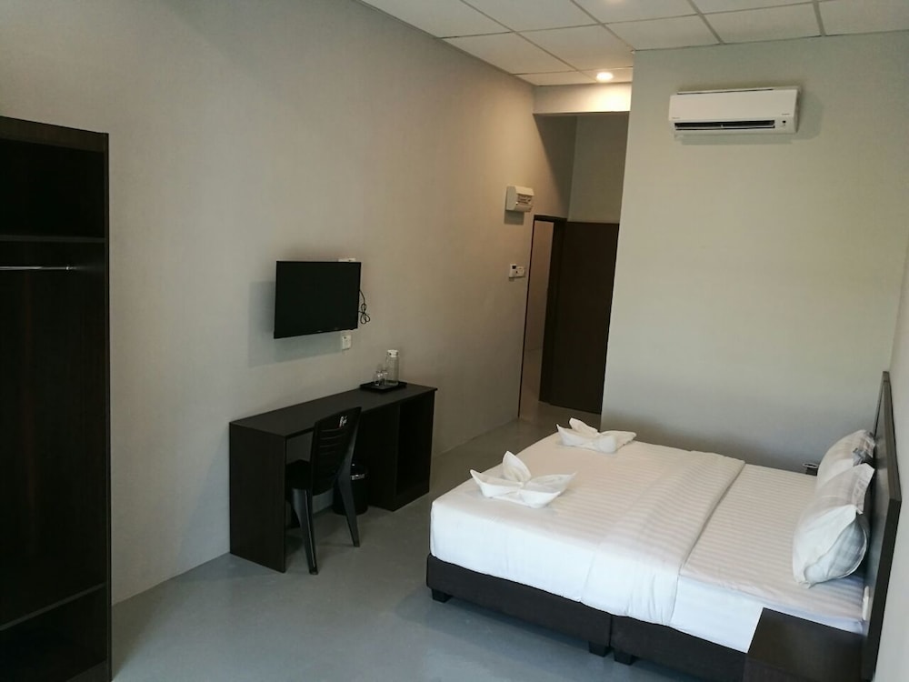 JQ BL Hotel 7/15