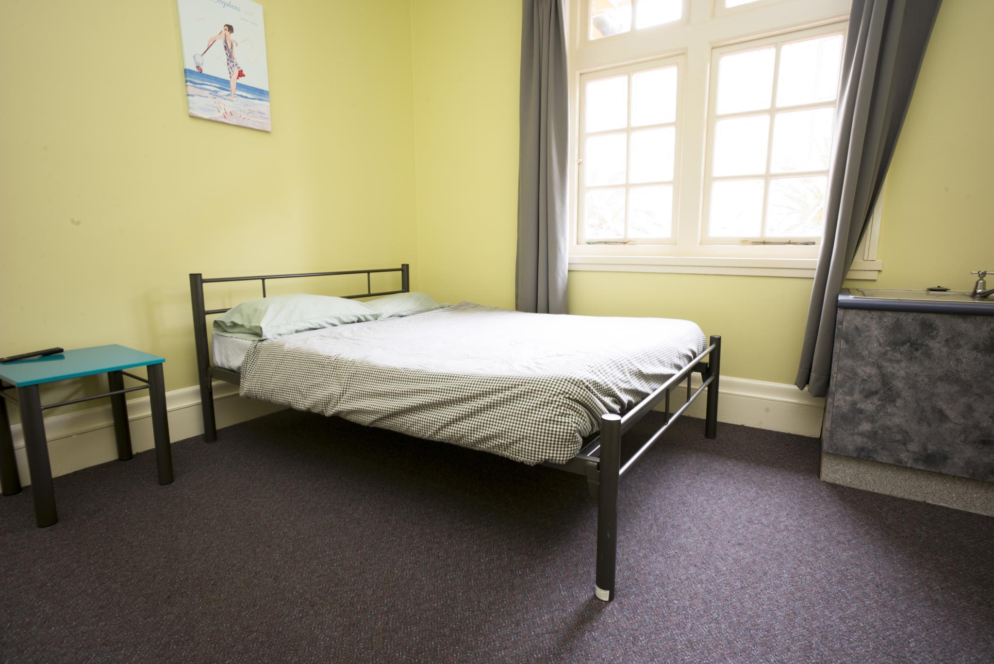 غرفة مزدوجة بحمام مشترك، YHA Newcastle Beach 2/2