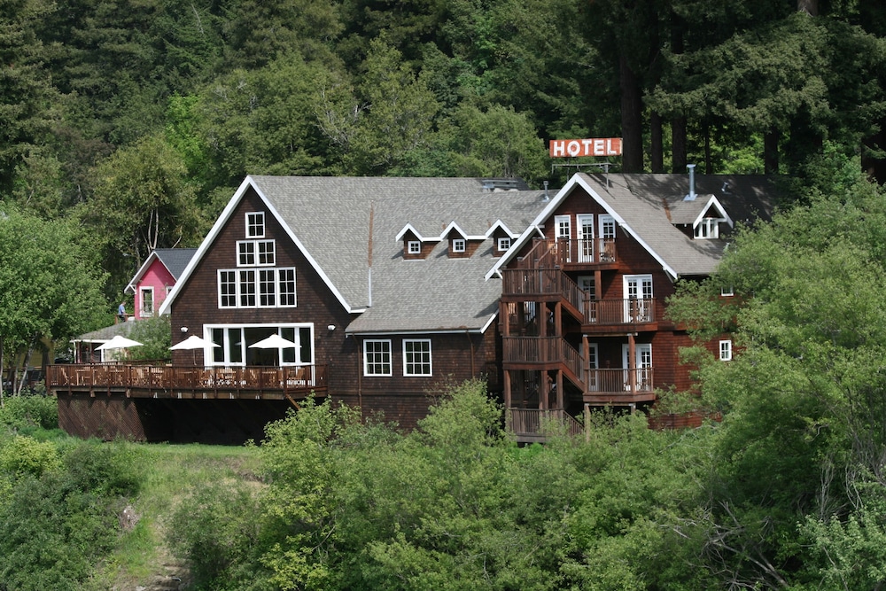 Highland Dell Lodge 36/36