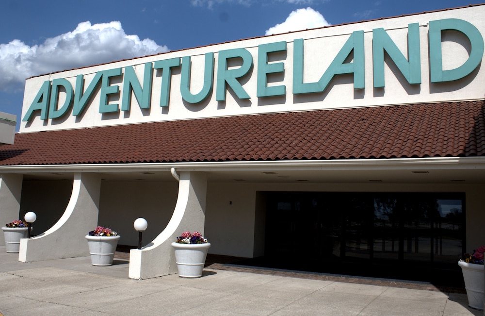 Adventureland Inn 6/27
