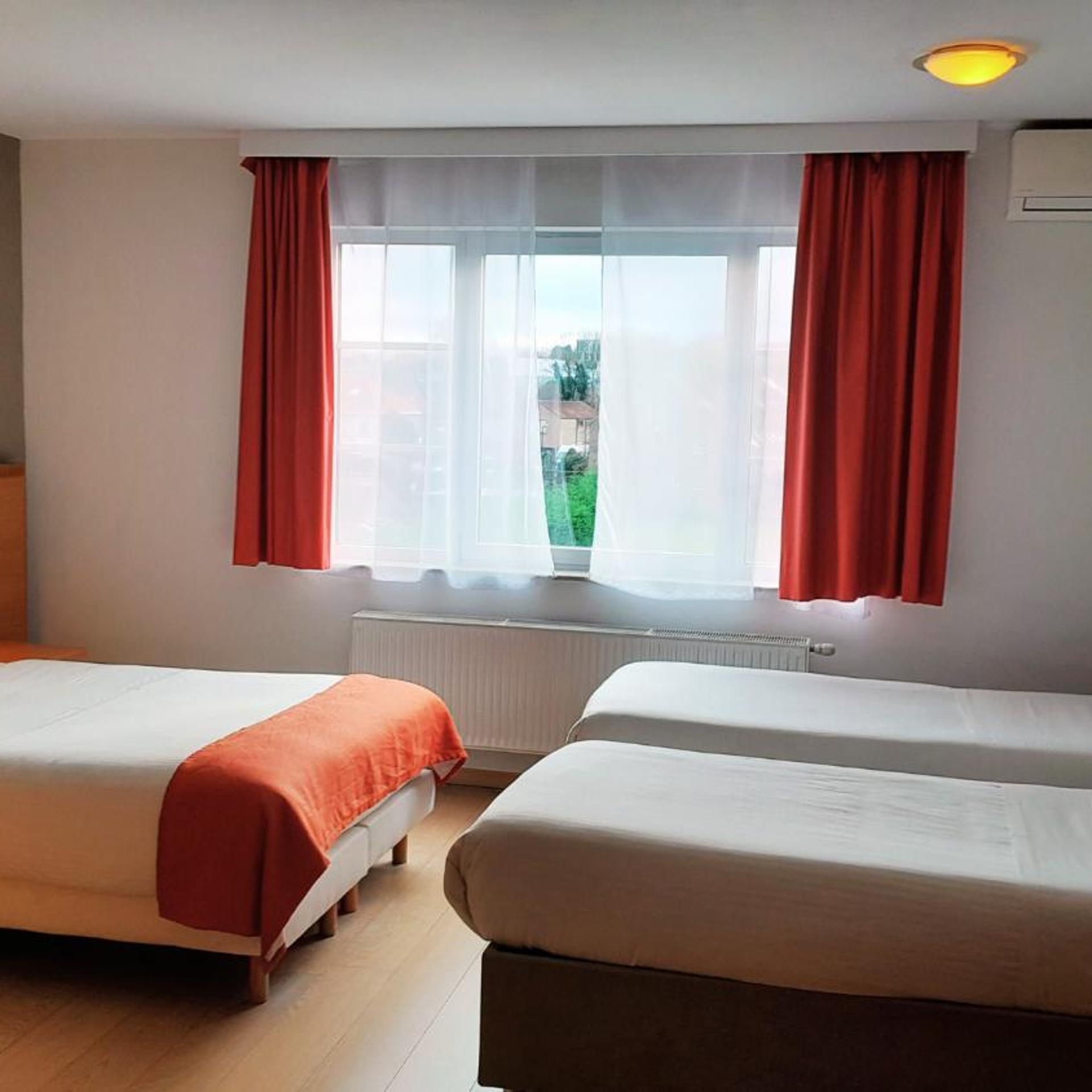 غرفة سوبيريور رباعية بسرير فردي، Hotel Taormina Brussels Airport 6/10