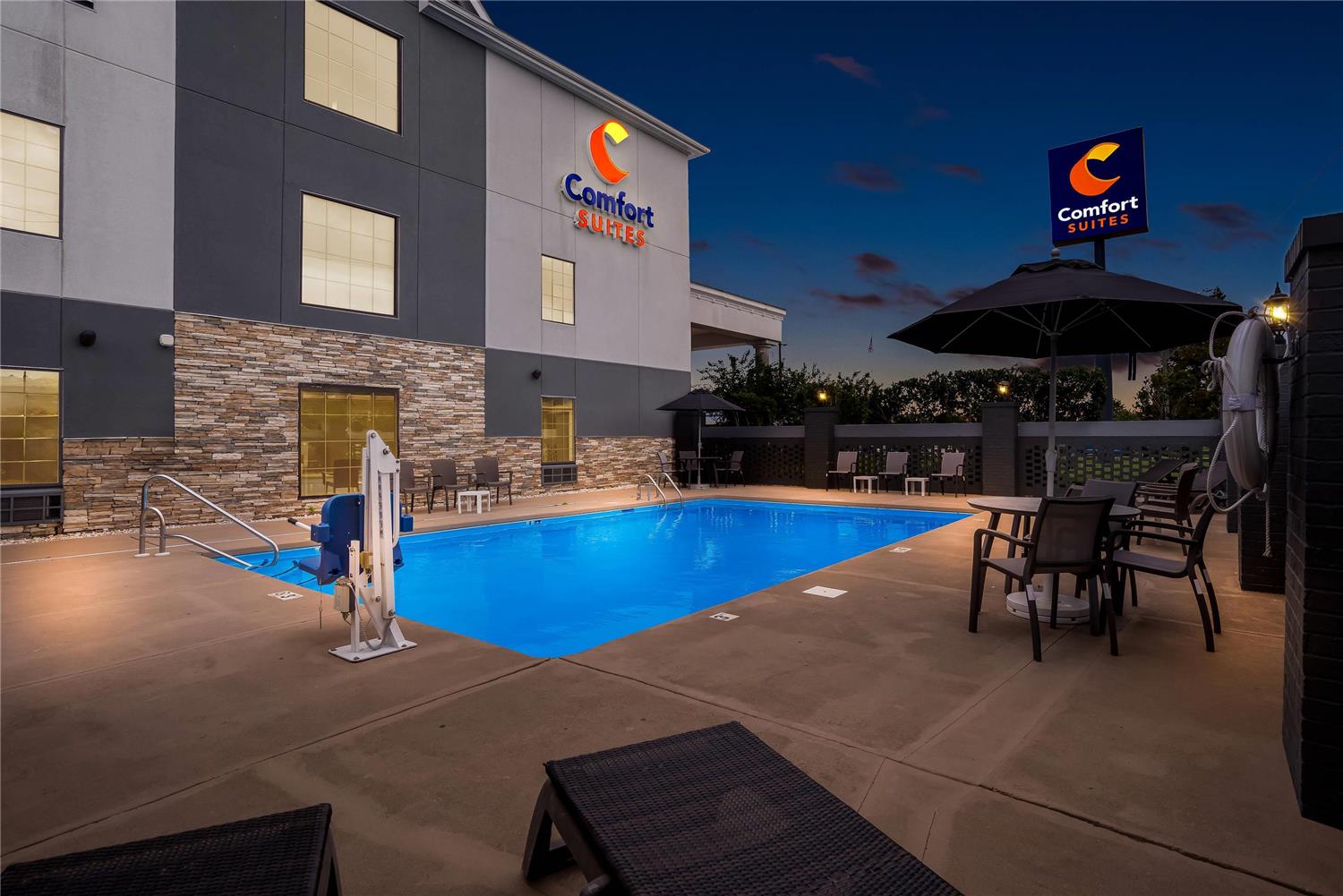 Comfort Suites Near Camp Lejeune 38/39