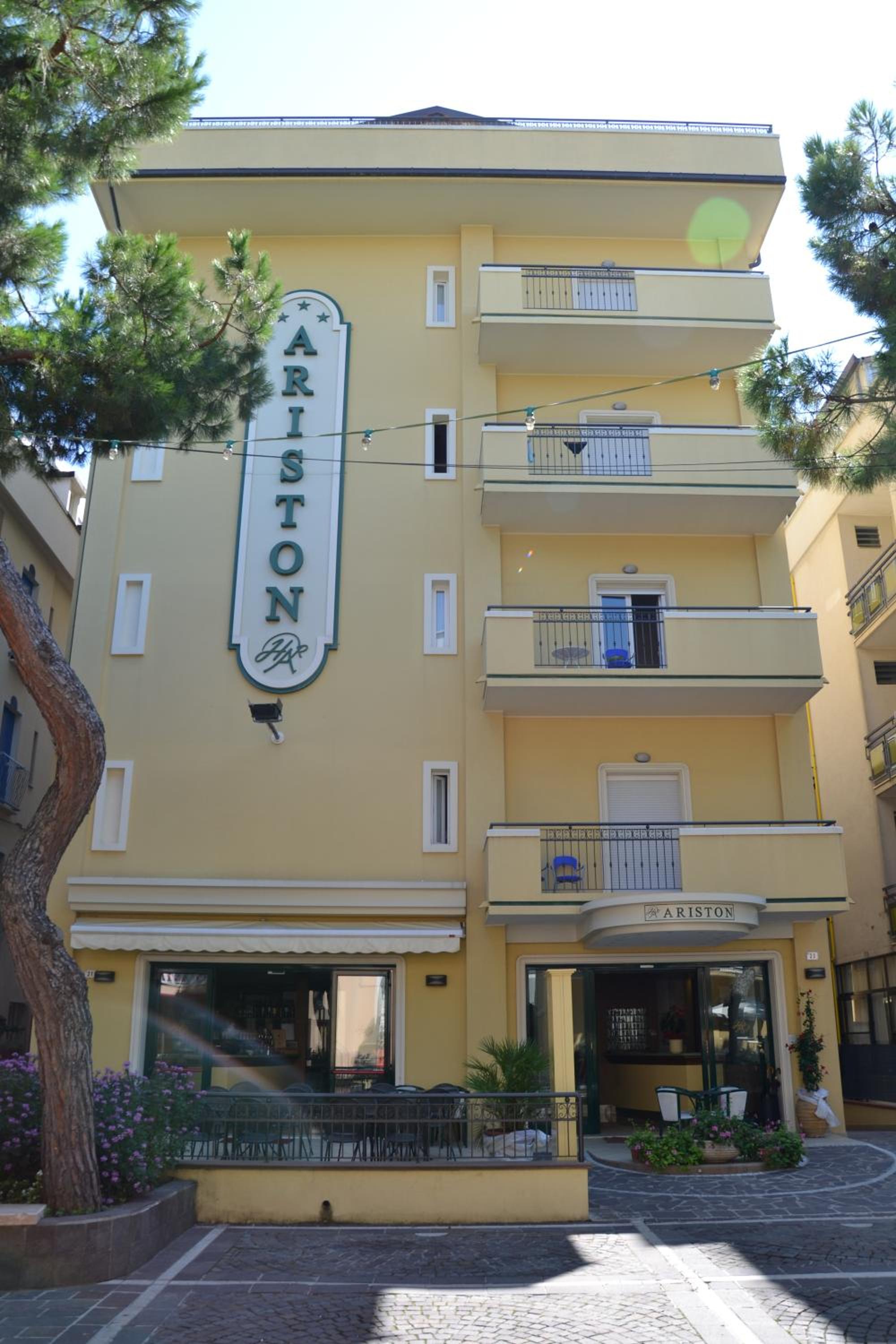 Hotel Ariston 1/32