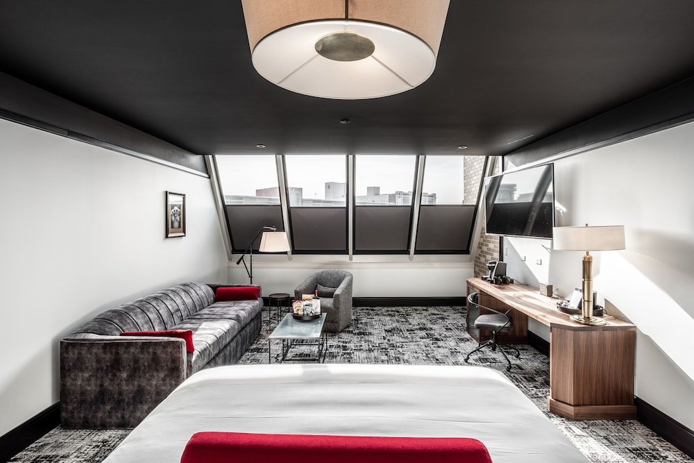 Bottleworks Hotel 27/70