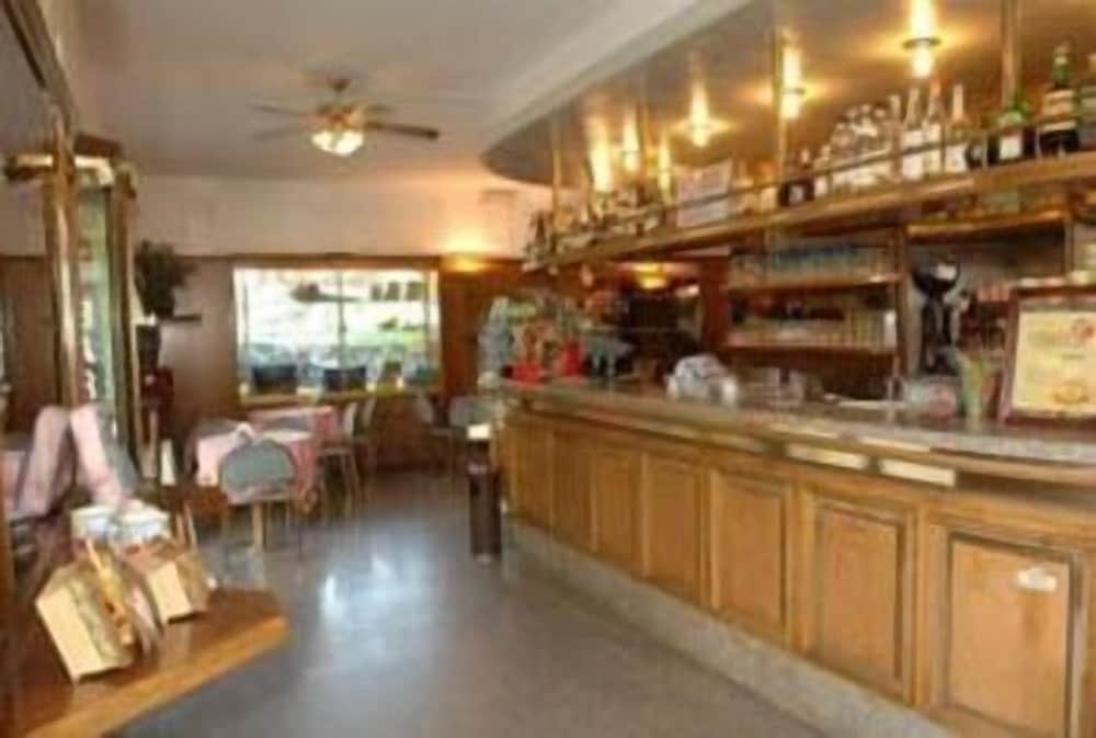 Harmony Suite Hotel 5/44
