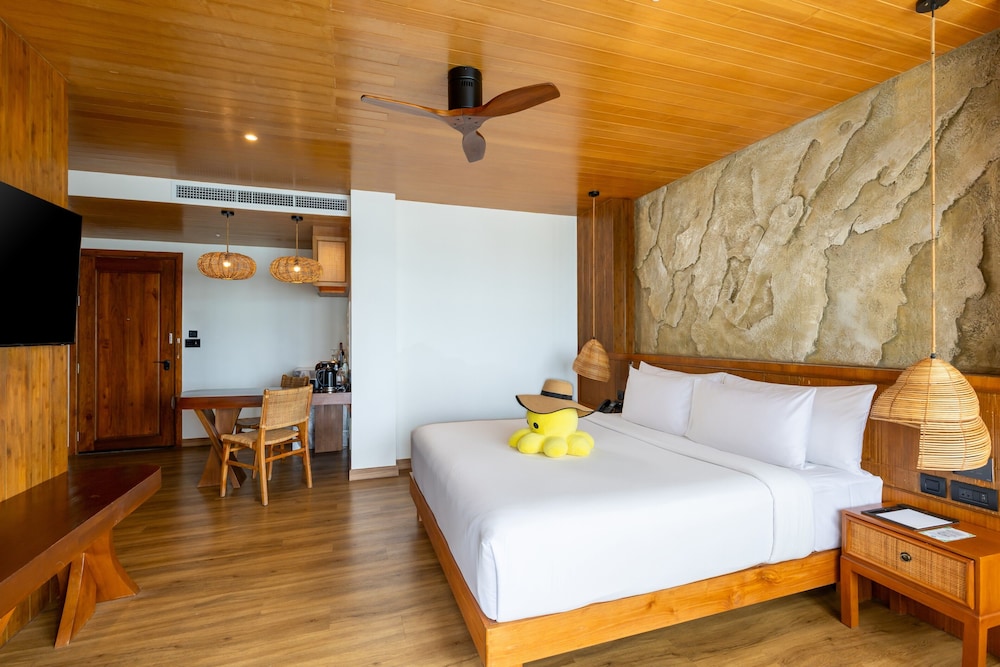 Sinae Phuket Luxury Hotel 28/78