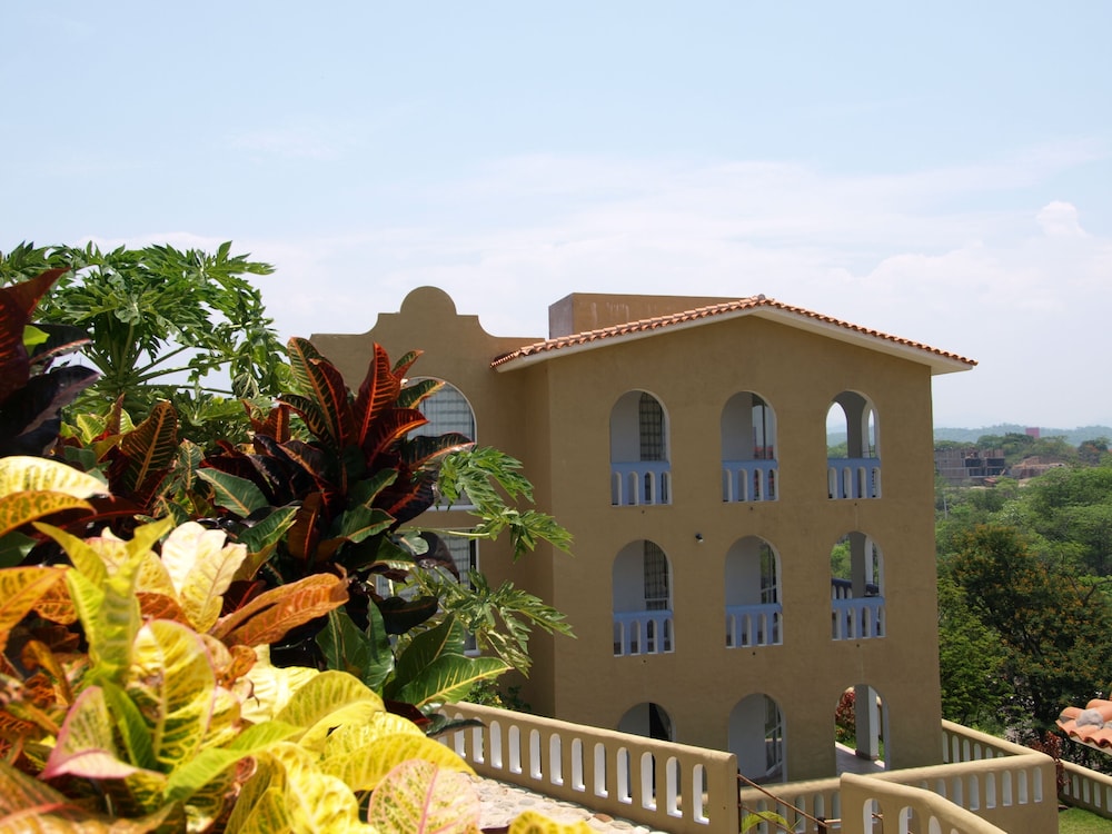 Villas And Resort Luz de Luna 2/50