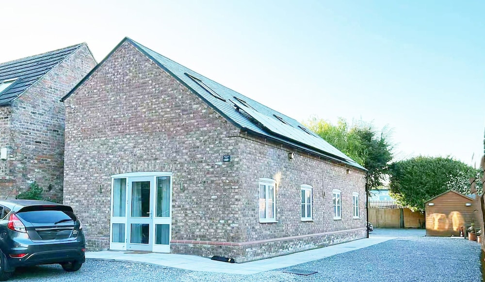 The Apple House 5/49