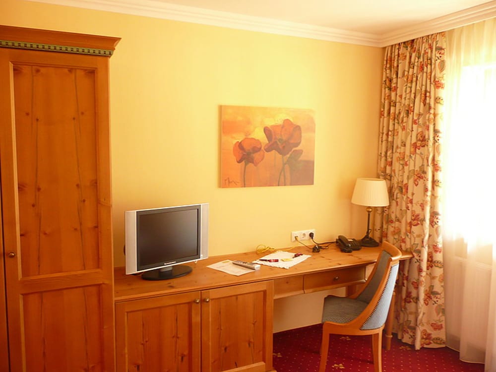 HOTEL GASTHOF BRUCKE 37/50