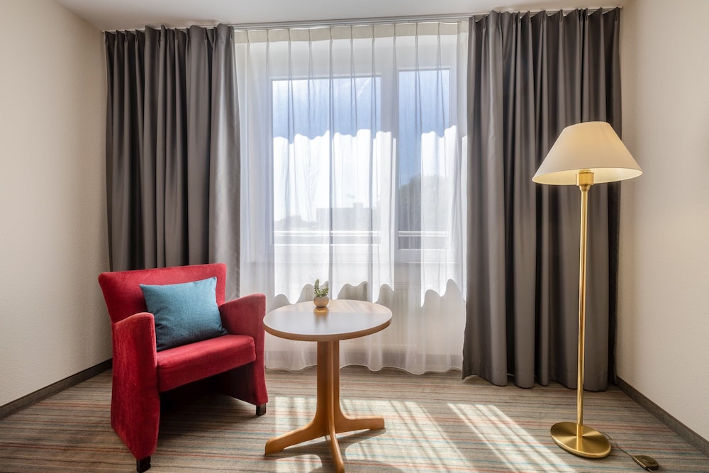 Holiday Inn - the niu, Blade Solingen by IHG 46/80