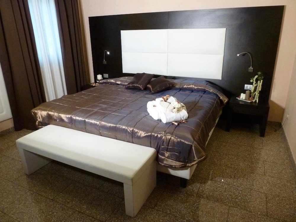 Hotel Euro House Suites 18/49