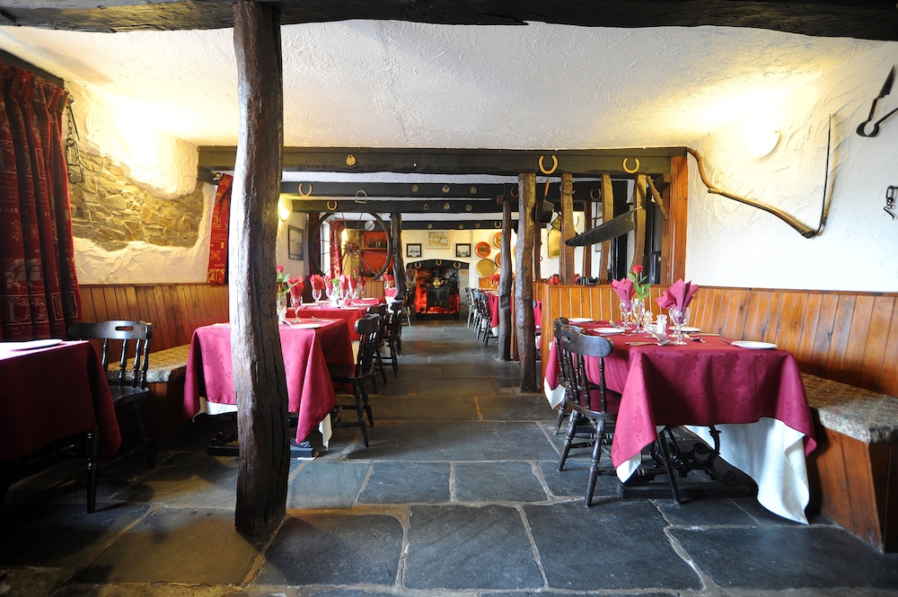 The West Country Inn 35/61