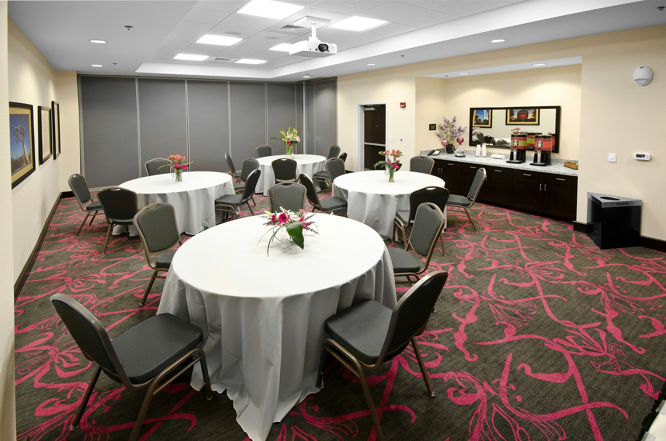 Hampton Inn and Suites Raleigh Downtown 66/75