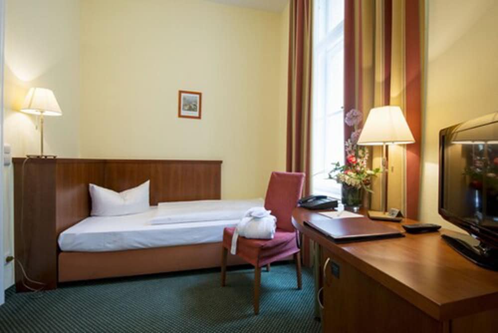 Hotel Am Luisenplatz 23/71