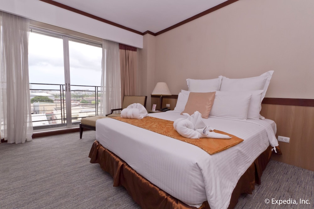 Dohera Hotel 24/69