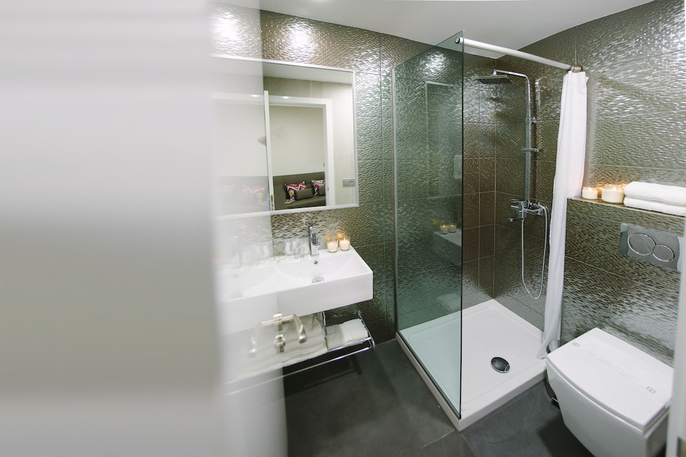 Valentina Beach Apartments And Suites 54/57