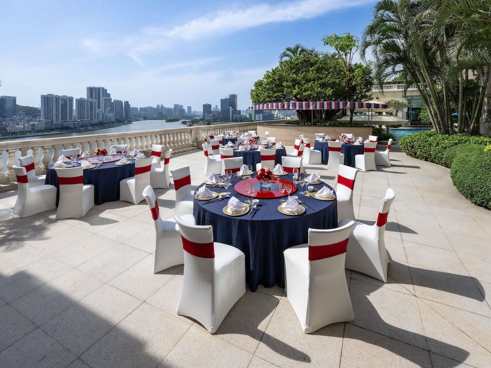 Sofitel Macau at Ponte 16 65/71