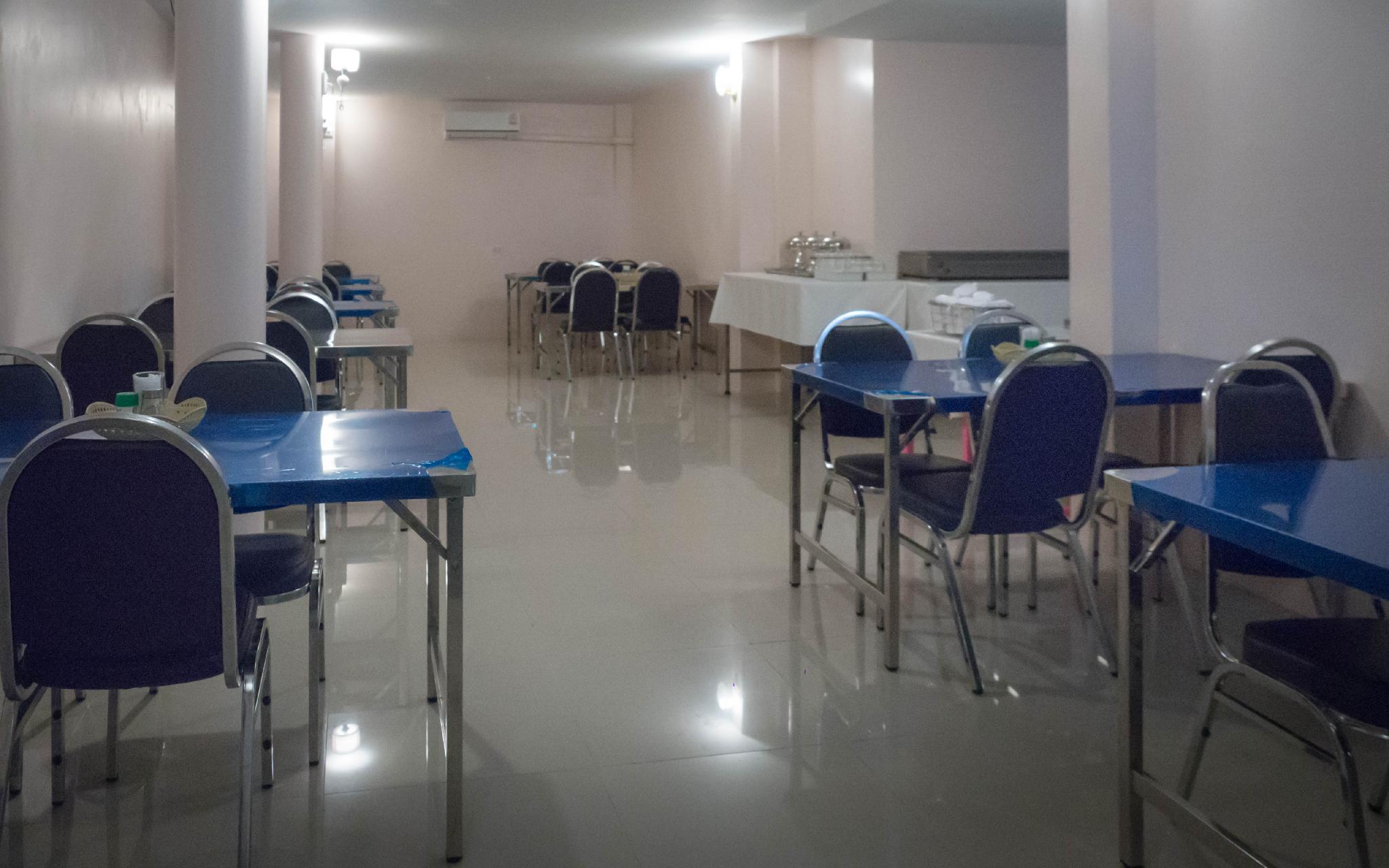 Bird Room Hotel 13/16