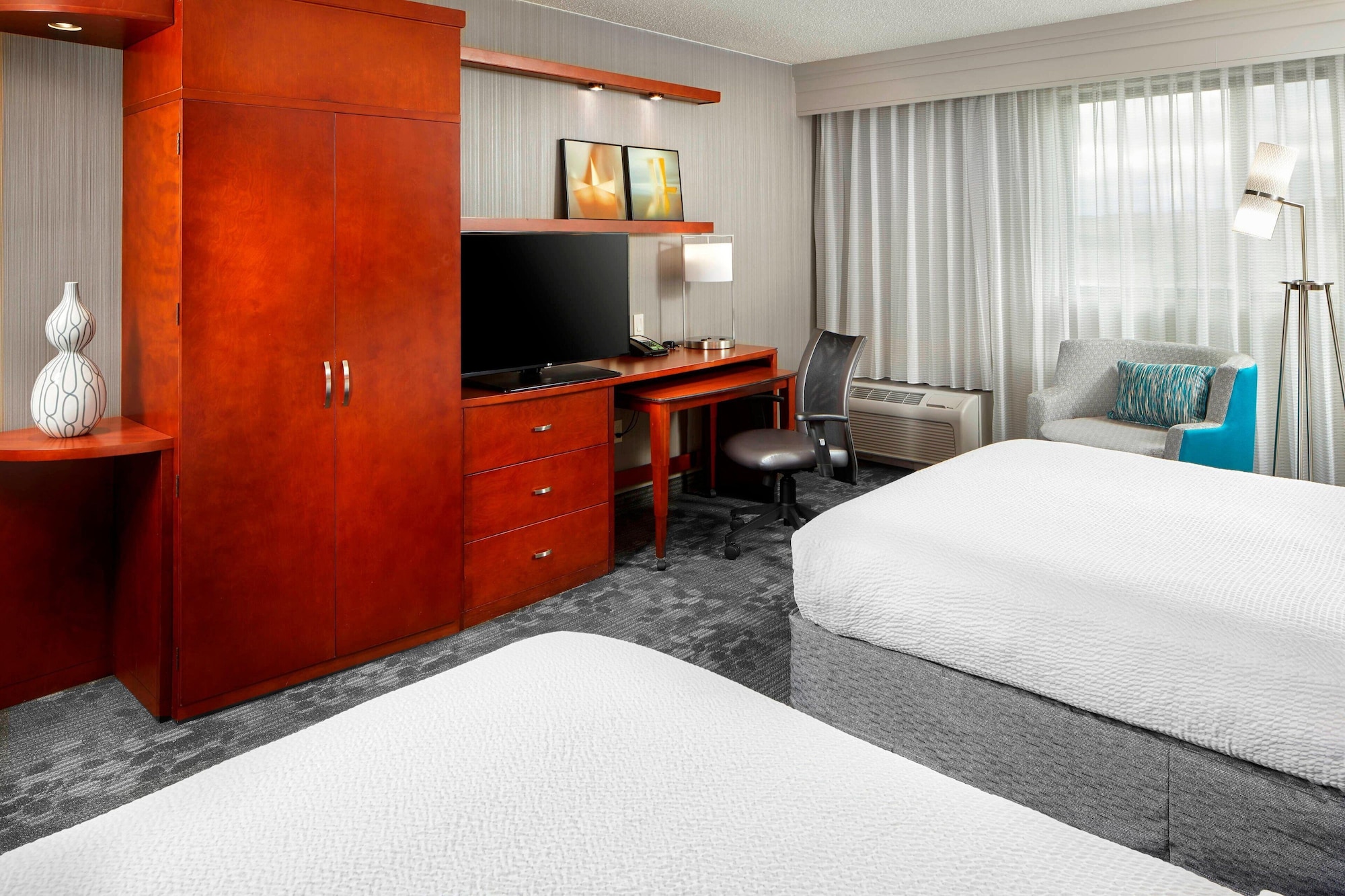 room, 2 queen beds