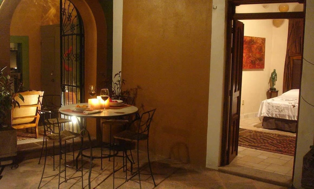 La Casa del Atrio 47/80