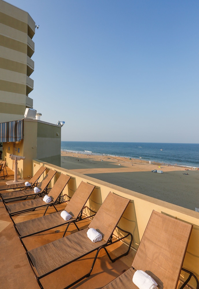 Beach Quarters Resort 41/50