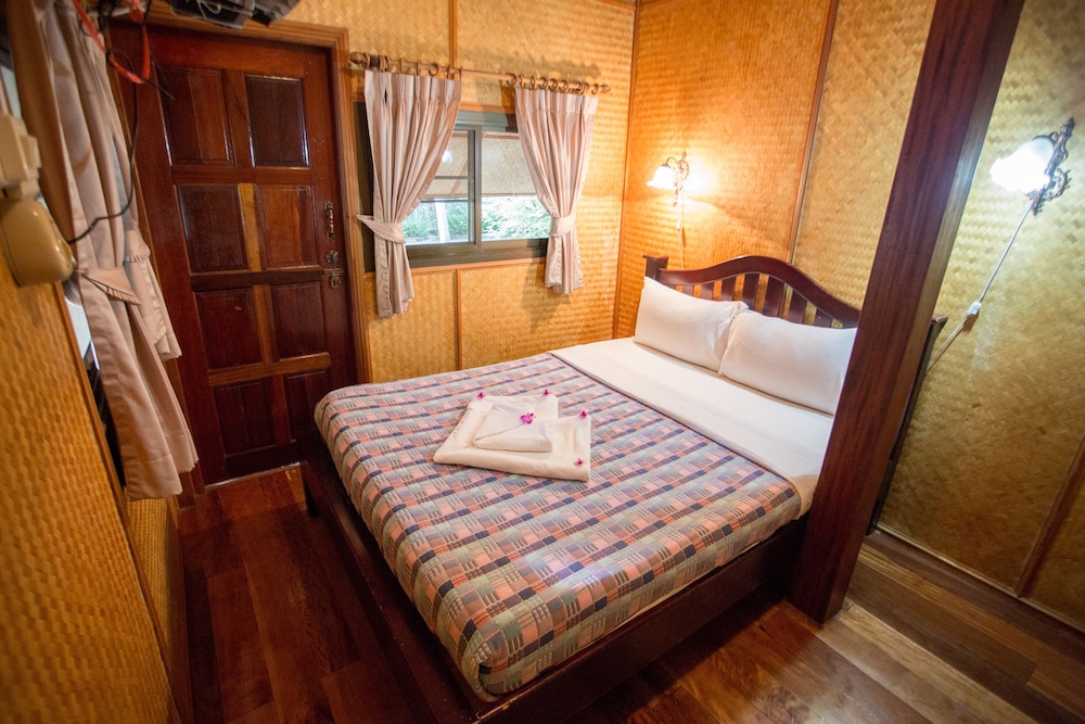 STANDARD, DOUBLE BED