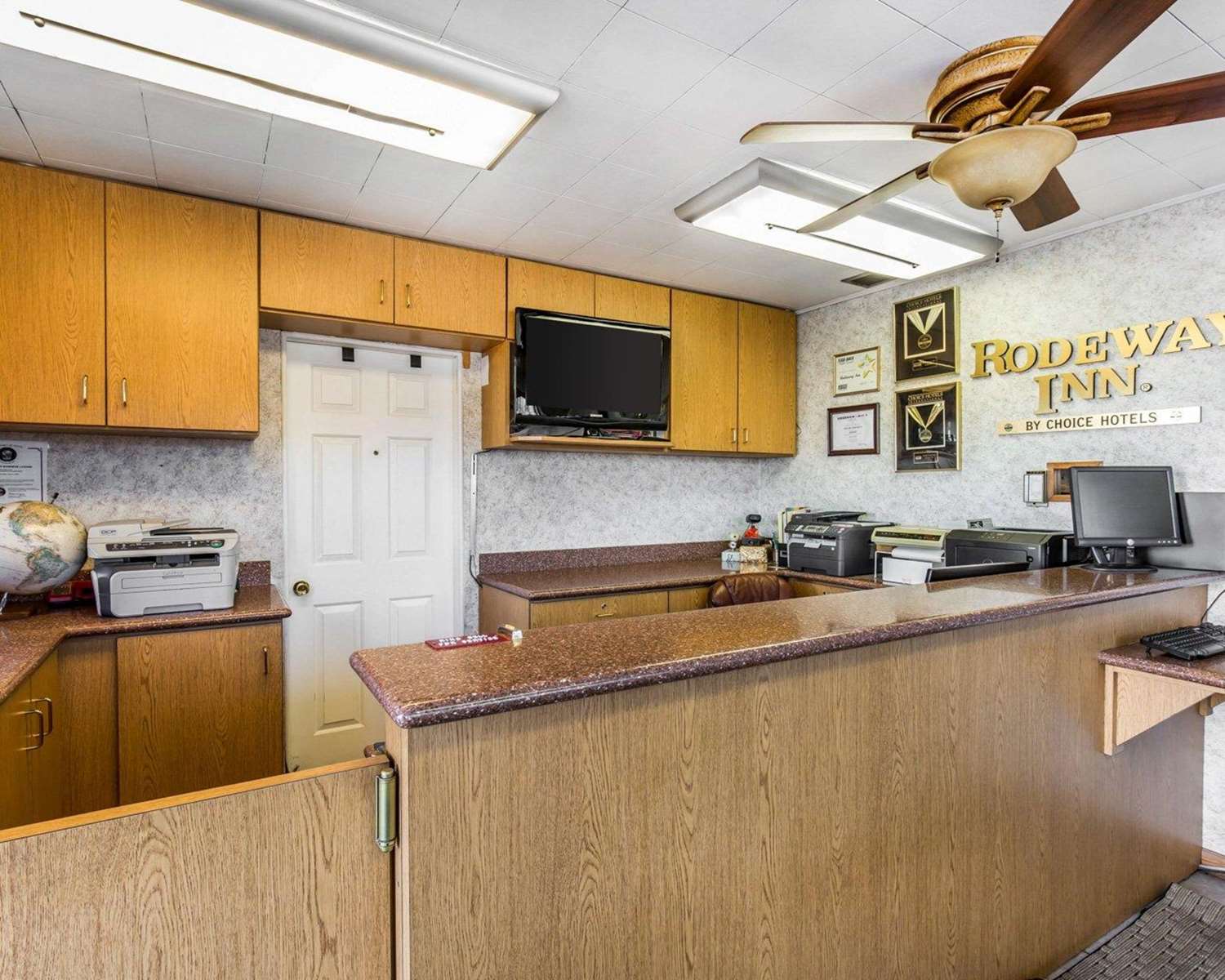 Rodeway Inn Elko Downtown Area 24/28
