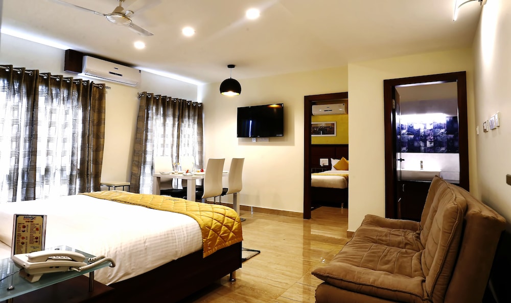 Breeze Suites Transit Hotel 8/34