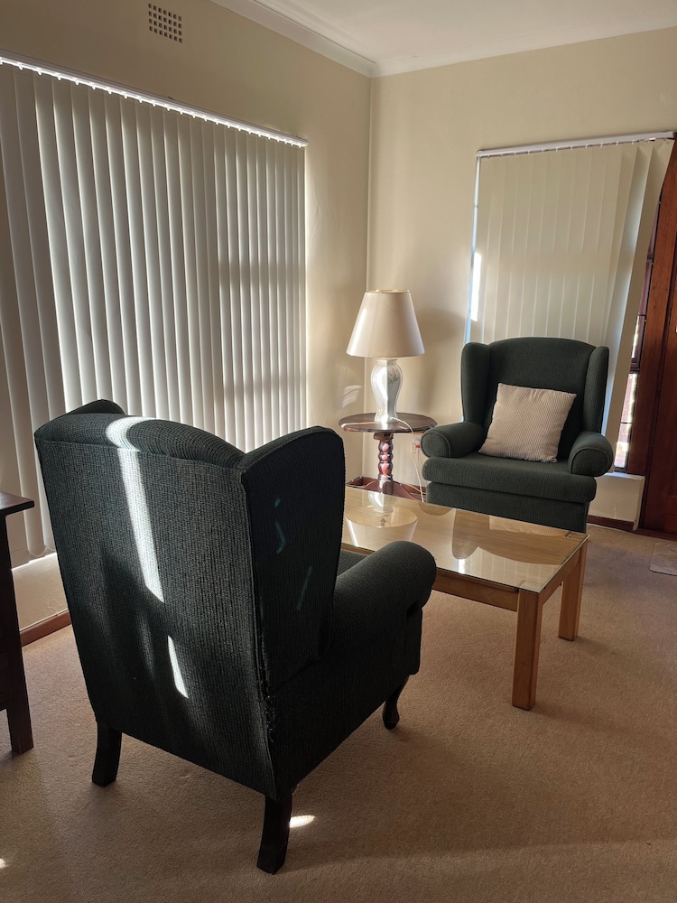 Hermanus Heights Villa 12/26