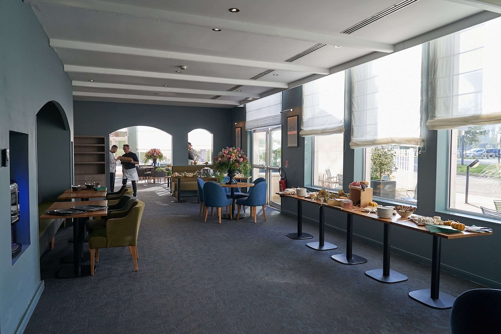 Best Western Plus Paris Saclay 52/65