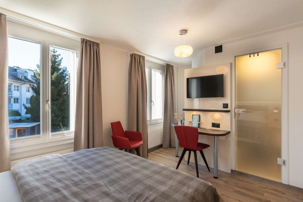 Hotel Derby 36/50